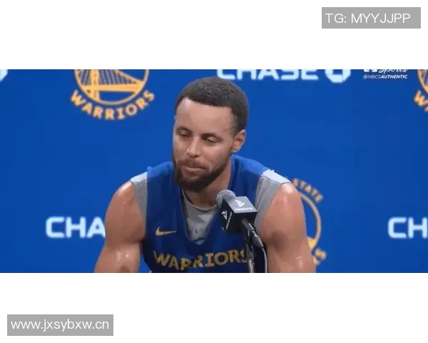 斯潘塞三分命中后向勇士替补席比钱手势库里转发引热议